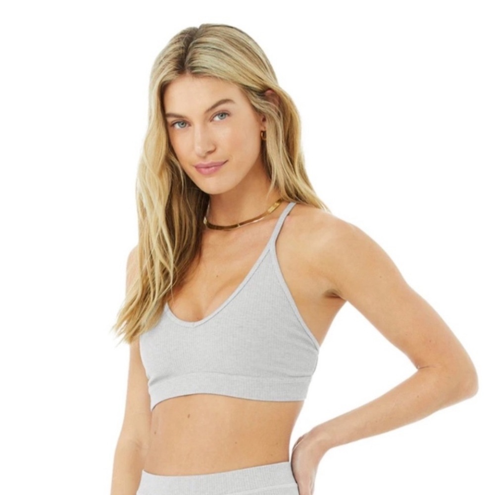 ALO Yoga Light Gray Ribbed Sports Bra